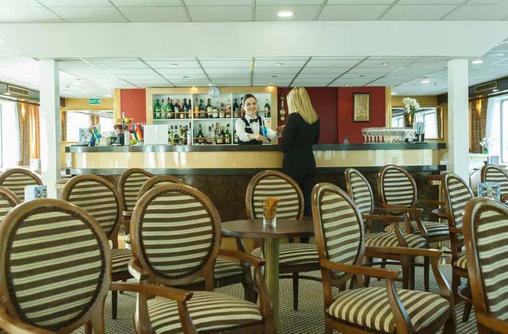 MS FIDELIO CRUCEROS DANUBIO CRUCEMUNDO CRUCEROS FLUVIALES DANUBE CRUISES #Danubio #DanubeCruises #CrucerosDanubio #CrucerosFluviales #Budapest #Esztergom #Viena #Bratislava #Melk #Crucemundo #CruceroClick #Creuers #Bidaiak